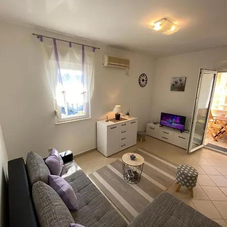 Апартаменти Tihana