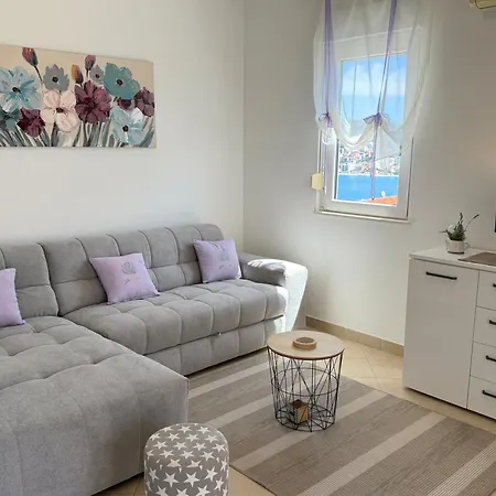 Tihana Trogir
